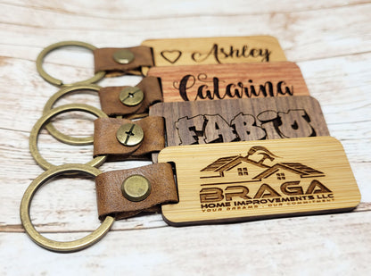Engraved Custom Wood Keychain - 5th Wooden Anniversary Gift for Husband or Wife - Couples gift, Anniversary Gift, Groomsmen Gift